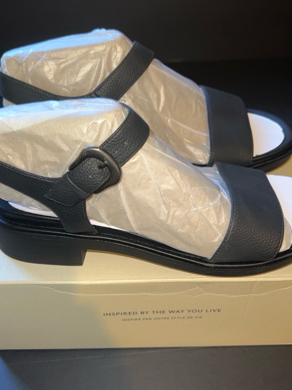 SOUL Naturalizer Black Two-Strap Buckle Sandals